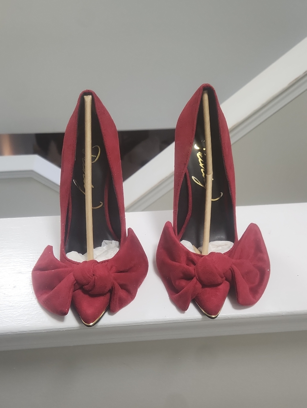 Privileged Red Bow Pointed-Toe Heels with Gold Accent